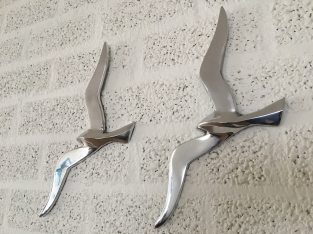 Pair of silhouette seagulls - like bird silhouette, aluminum.